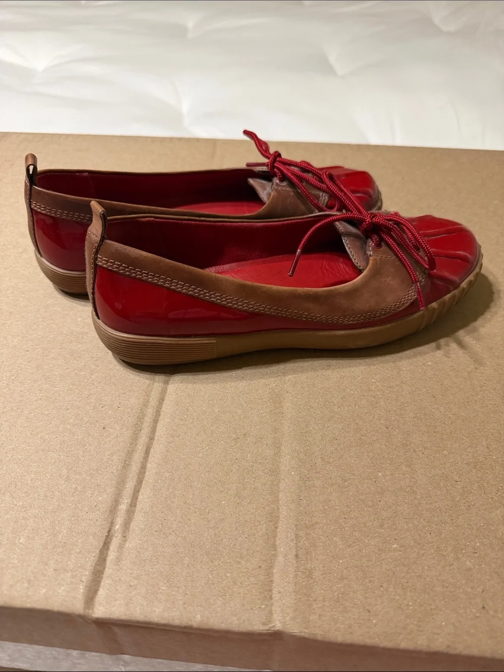 Cole Haan Women’s Red and Brown Casual Lace-Up duck boot shoes size 6